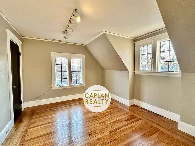 110 Marvel Rd — Photo 14