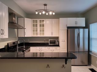 4094 Fountainside Ln, Fairfax, VA 22030