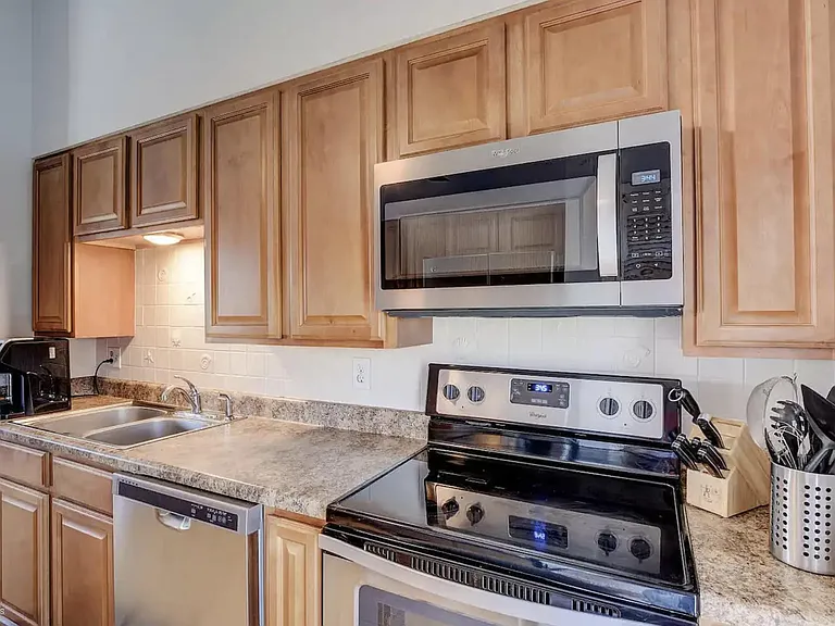 1117 S Topsail Dr — Photo 11