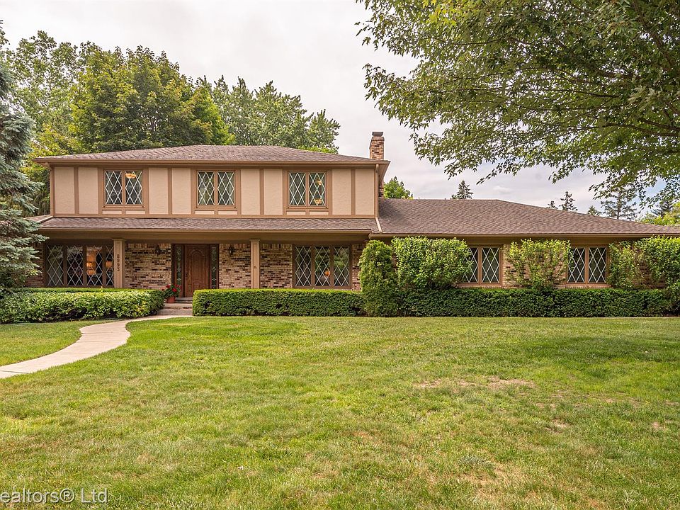 1st image of 8993 Tamarack Ct