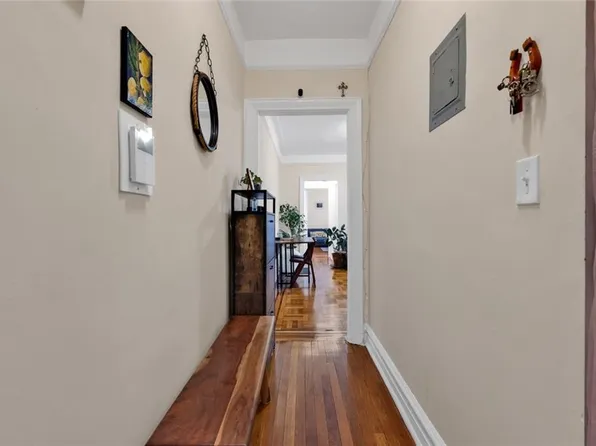 2234 Ocean Avenue image 5 of 23