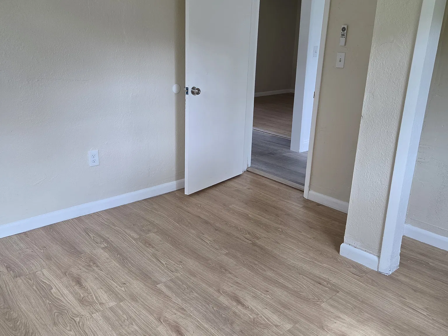 4644 NW 16th Ave — Photo 3