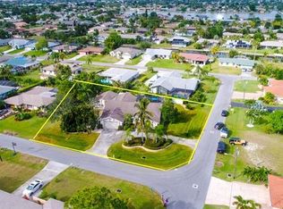 1929 SE 6th St, Cape Coral, FL 33990