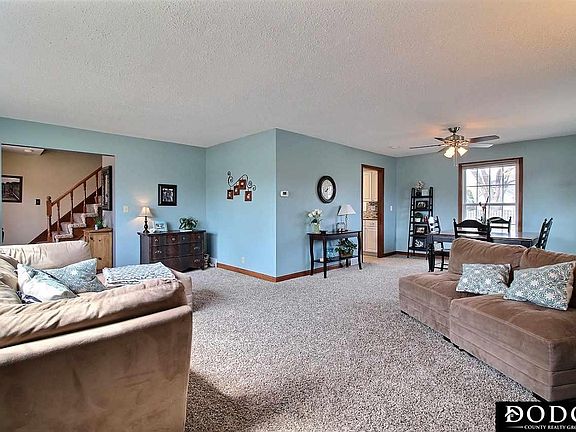 4th image of 1874 E Linden Ave