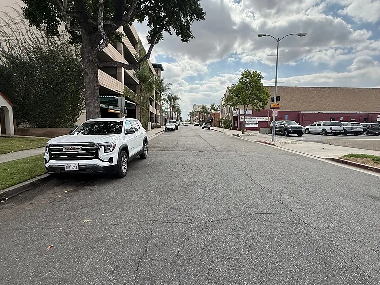 Evans Apartments — Photo 11