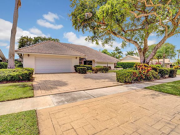 3rd image of 16905 River Birch Circle