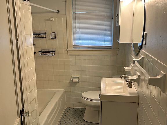5th image of 1555 Flagler Ave #2
