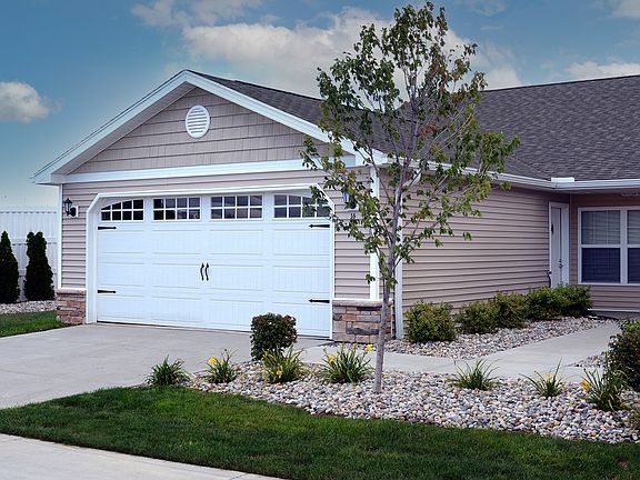 Charming Neighborhood Setting
