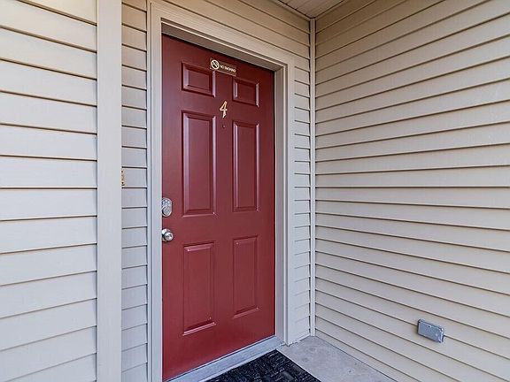 3rd image of 350 S Wildwood Dr #4