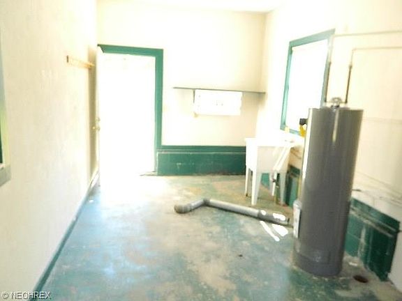 3rd image of 723 E 344th St