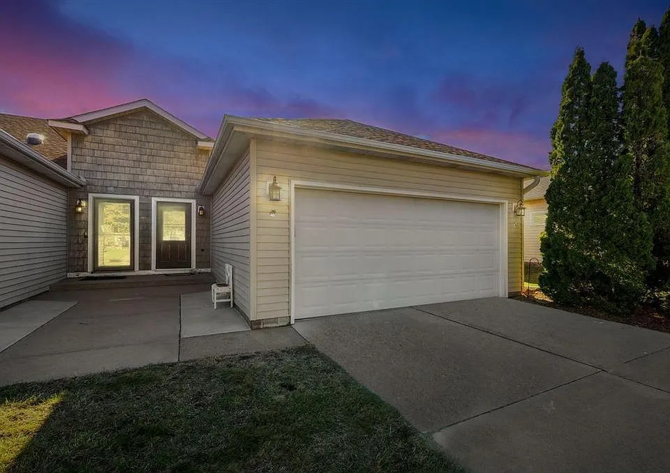 1913 Eastridge Ct