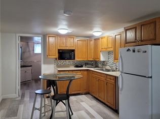 84 Elgin Cres, Waterloo, ON N2J2S2