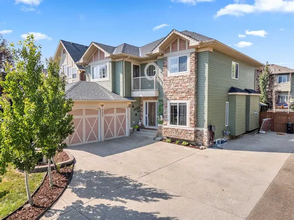 737 NE Canoe Ave SW, Airdrie, AB T4B 3K5