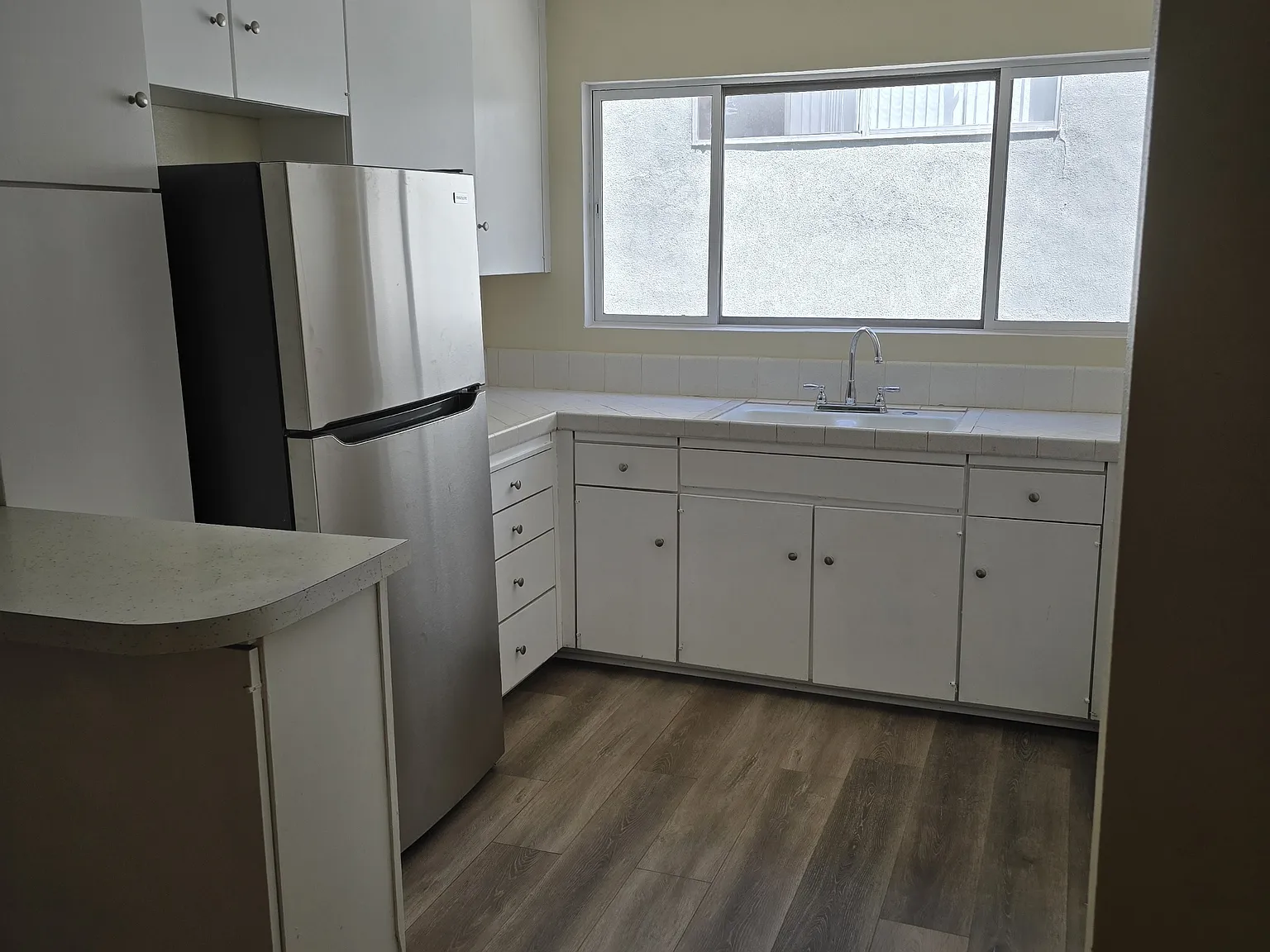 1 bed, 800 sqft, $2,100 — Photo 4