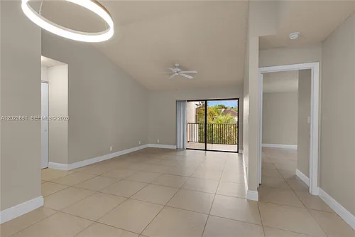 10105 W Sunrise Blvd #306 Photo 1