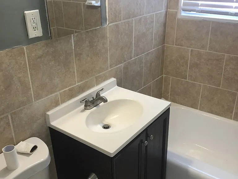 4504 Hunt Pl NE #2 — Photo 5