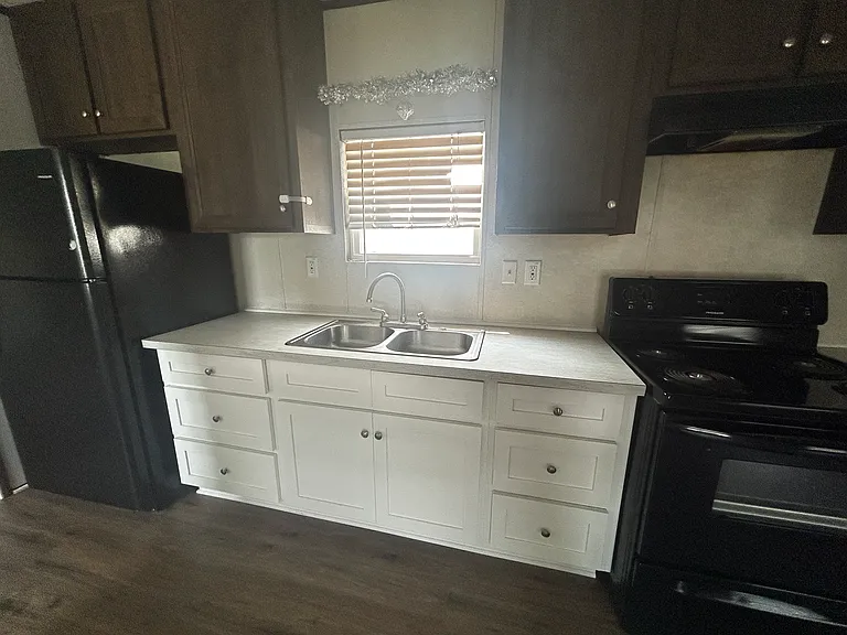 206 Ruby St — Photo 10