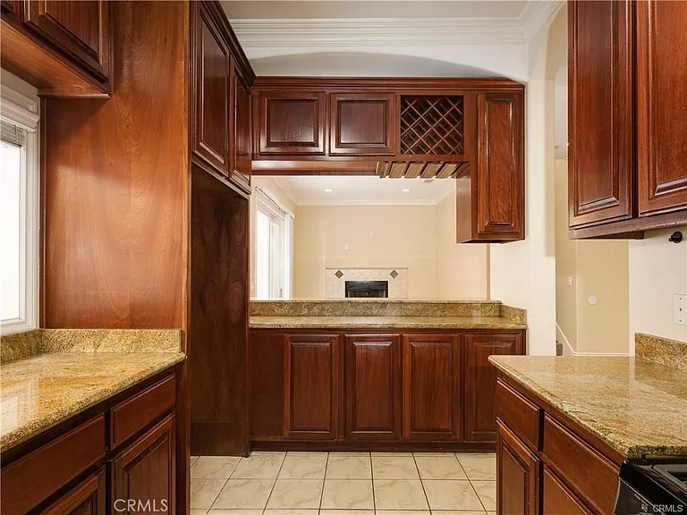14026 Lemoli Ave — Photo 9