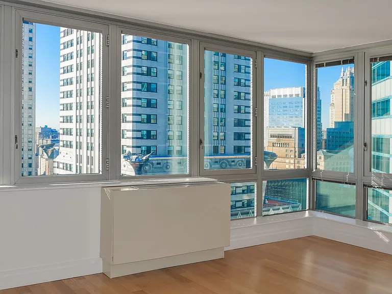150 E 44th St #24H — Photo 11