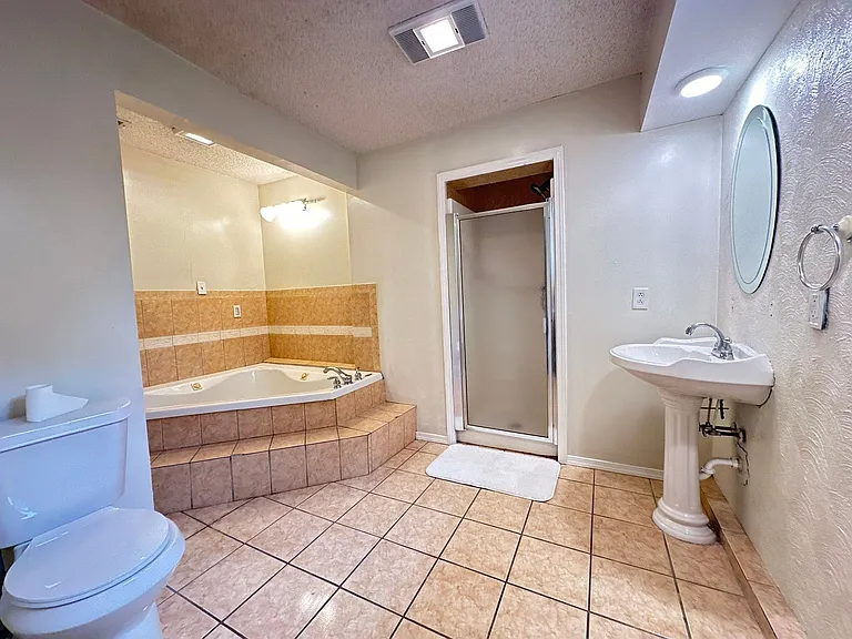 103 Comanche Cir — Photo 21