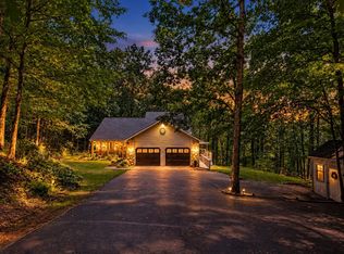 11793 W Baker Rd, Greenville, MI 48838