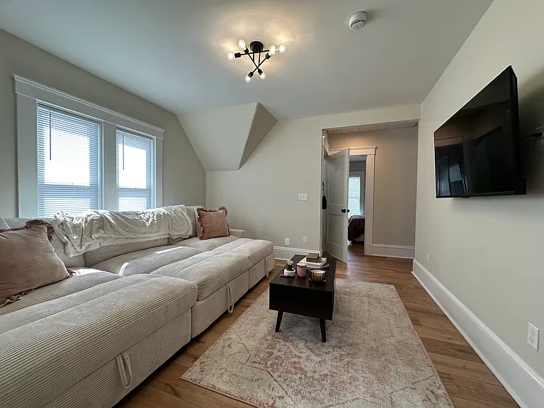 304 Main St #2 — Photo 3