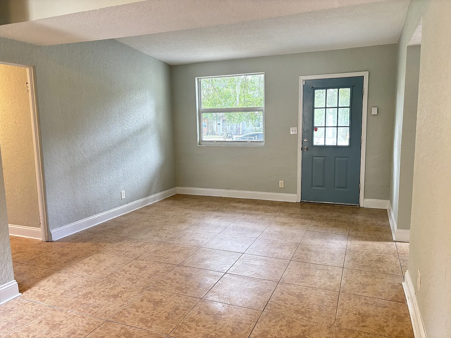 10615 Biscayne Boulevard - 1 — Photo 4