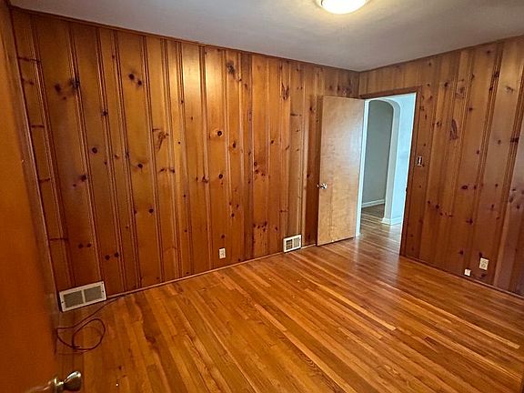 3rd image of 1292 Claremont Ave #1292C
