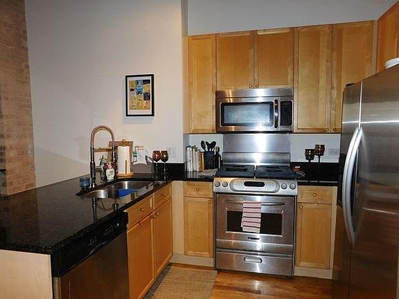 5th image of 1918 S Michigan Ave APT 107