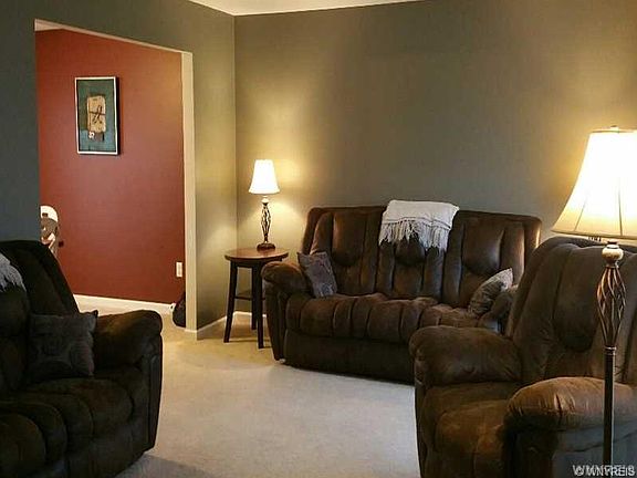 2nd image of 6408 Cherrywood Ln