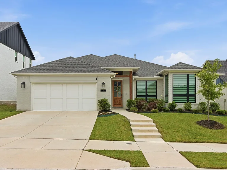 7217 Mantle Ridge Dr — Photo 1