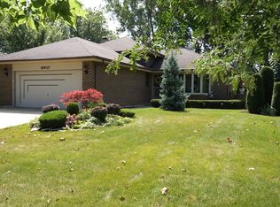 20W427 Westminster Dr, Downers Grove, IL 60516