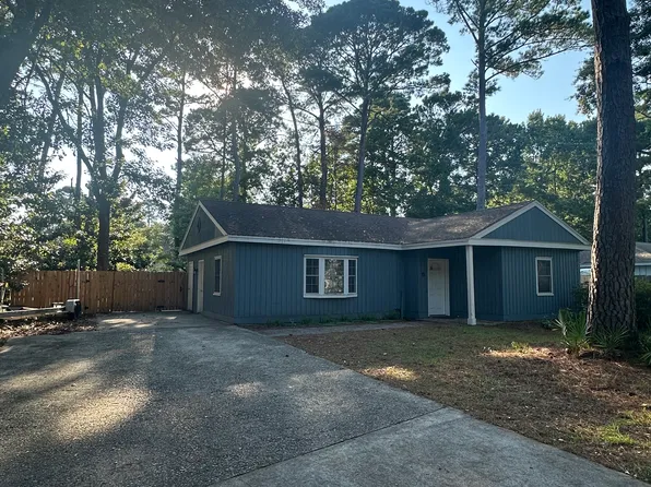 15 Indian Trl, Hilton Head Island, SC 29926