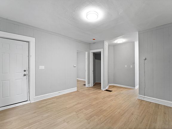 2nd image of 28 Lydia St #1-R