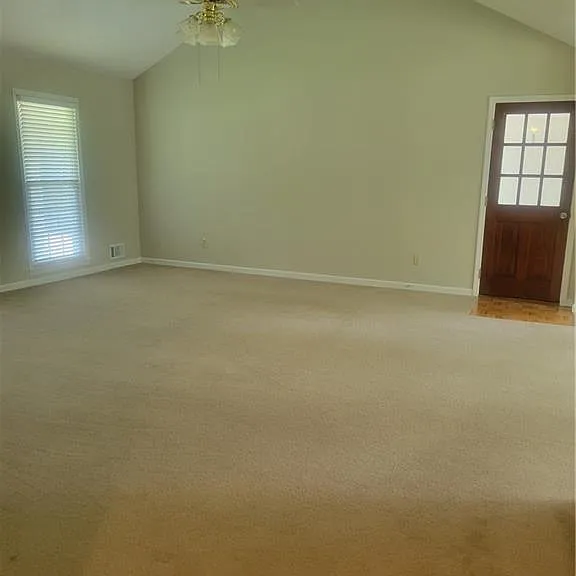 488 Slew Ave — Photo 6