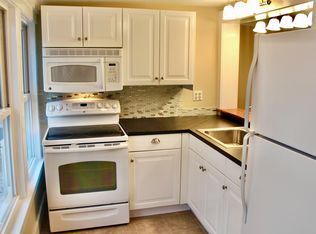 16 Storer St #5, Kennebunk, ME 04043