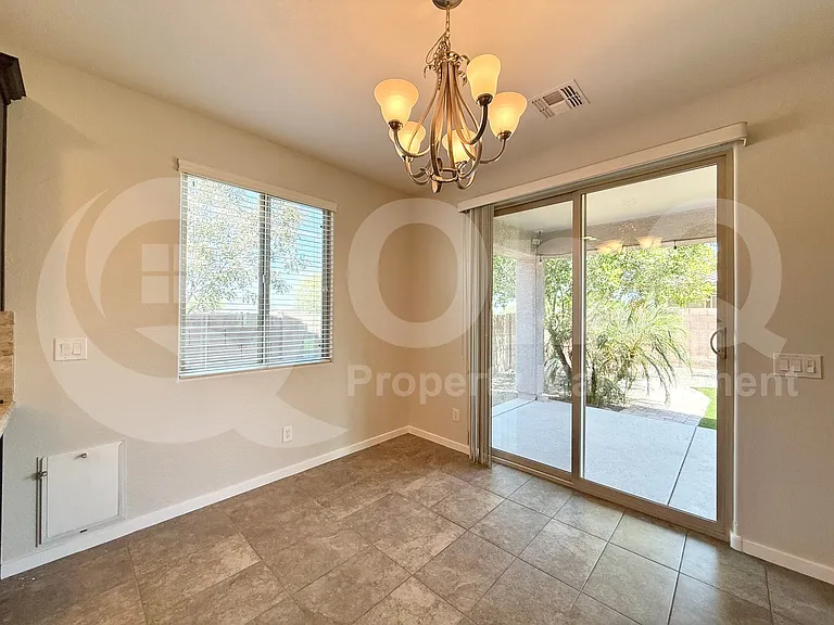 2814 E Quenton St — Photo 7