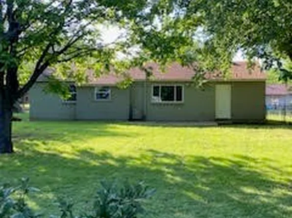 829 SW Sunnybrook Dr, Burleson, TX 76028