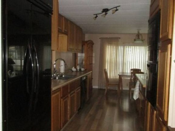 5th image of 1510 Ariana St Lot 109