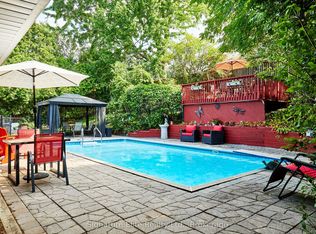 121 Meadow Cres, Whitby, ON L1N3J5