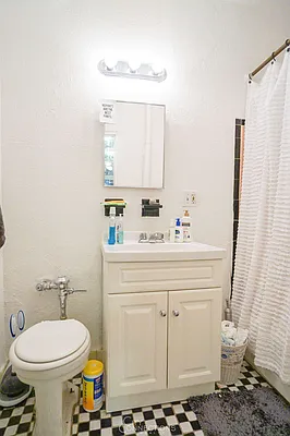 Rented by City Connections Realty | media 28