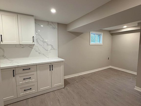 4th image of 4327 Burnaby Ct
