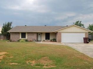 6808 Meadow Ridge Ln, Lake Charles, LA 70605