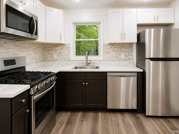 2nd image of 87 Sylvan Trail