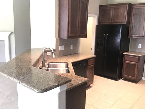 3rd image of 4427 Wellington Grove Ln