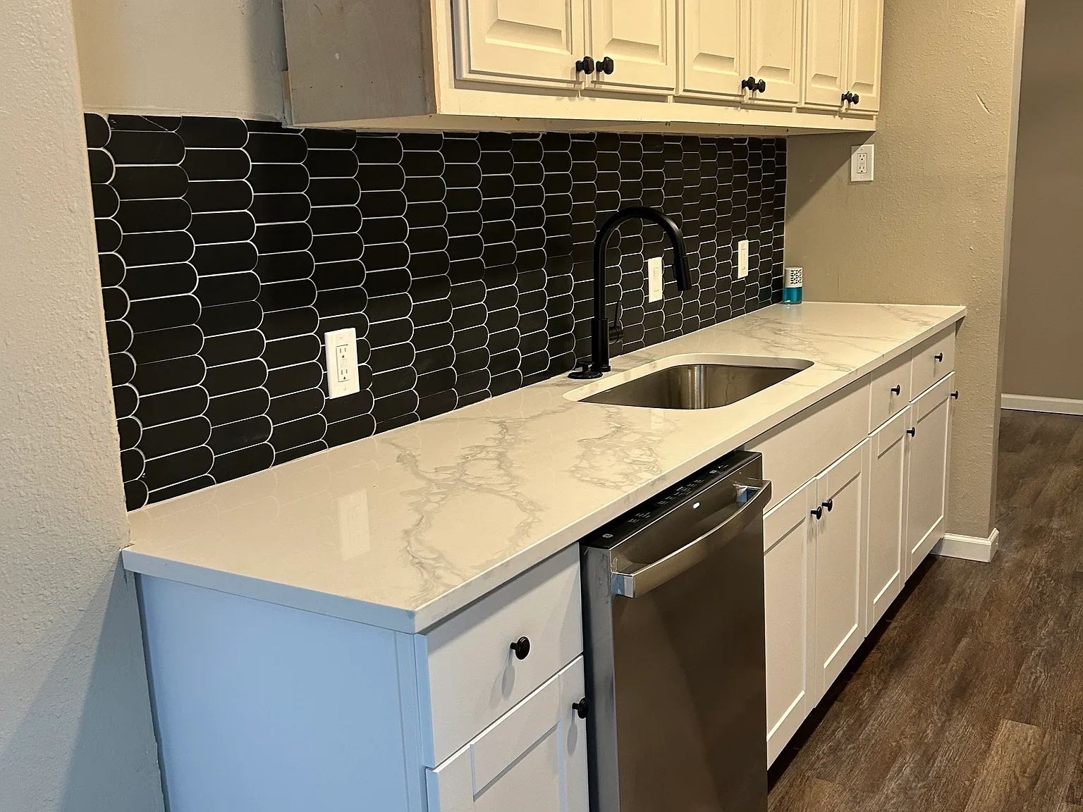 3 bed, 980 sqft, $2,350 — Photo 4