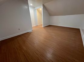 2239 S Trumbull Ave, Chicago, IL