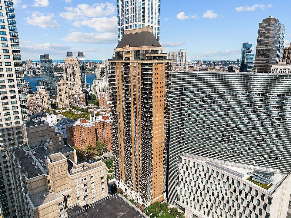 1st image of 161 W 61st St APT 8E