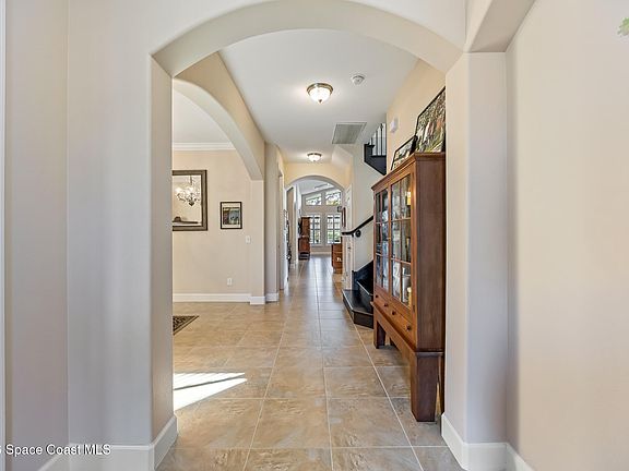 4th image of 685 Mission Bay Dr