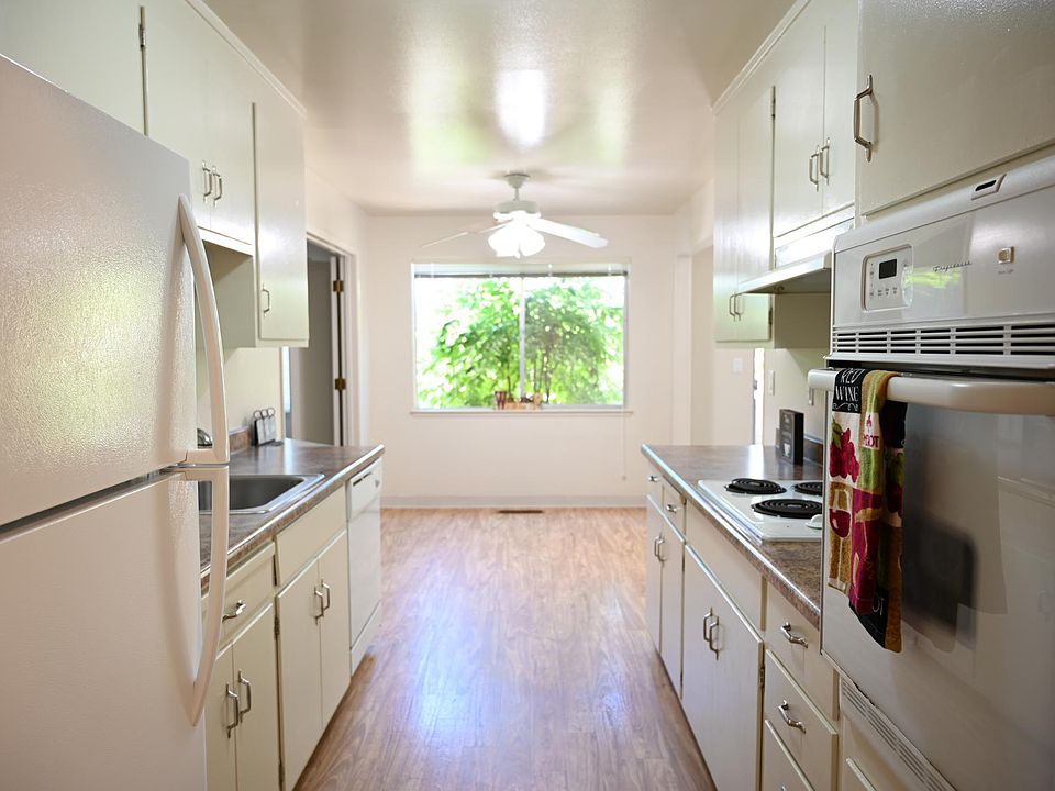 1st image of 1555 Alta Glen Dr #2